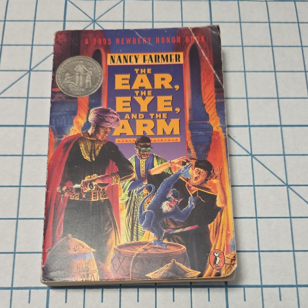 The Ear, the‎ Eye, and the Arm by Nancy Farmer - Multicolor Paperback